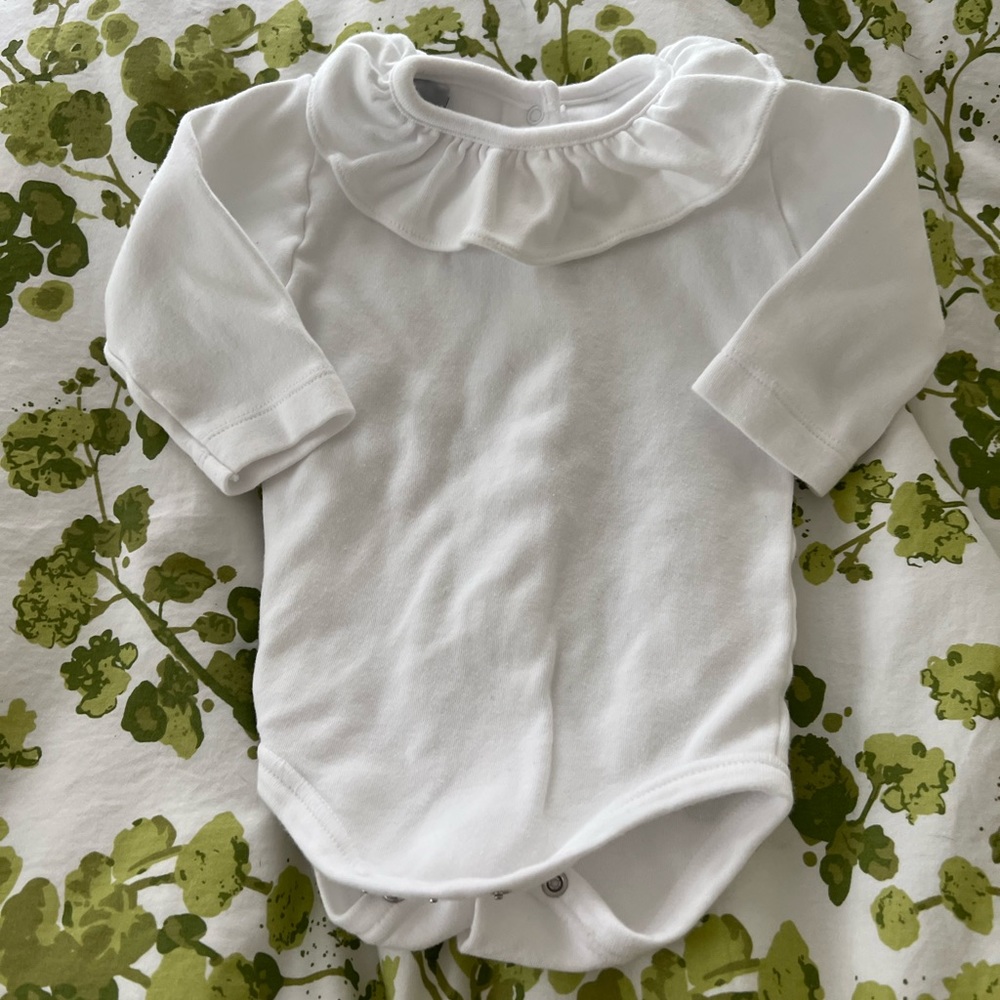 Babidu ruffle collar bodysuit the best item I’ve purchased for my twin girls